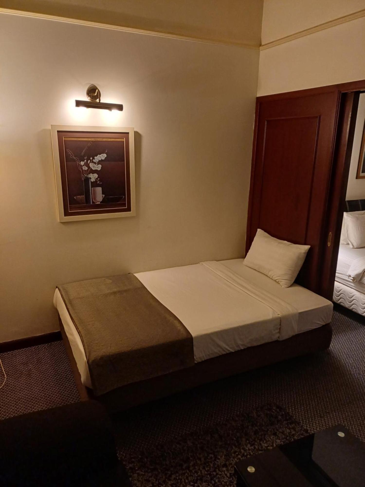 Times Square Grand Service Suite Kuala Lumpur Room photo