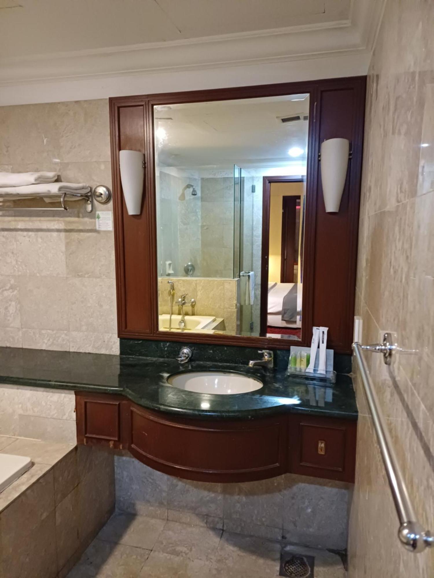 Times Square Grand Service Suite Kuala Lumpur Exterior photo